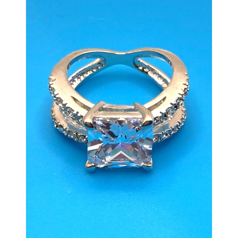 Prong Square Split Shank Silver Overlay Ring Made with SWAROVSKI Elements Sz 7